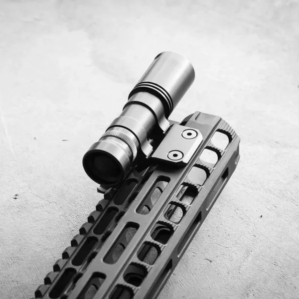 Montage Lampe Offset Scout Mount M-Lok